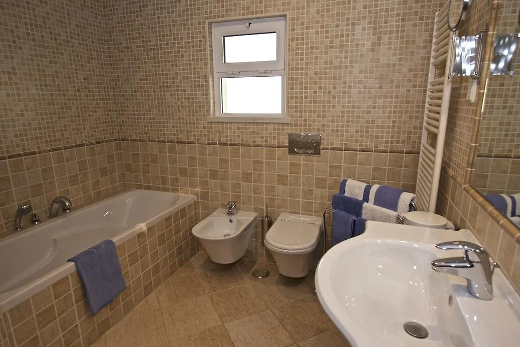 Casa Mocho Branco Bed & Breakfast Loule