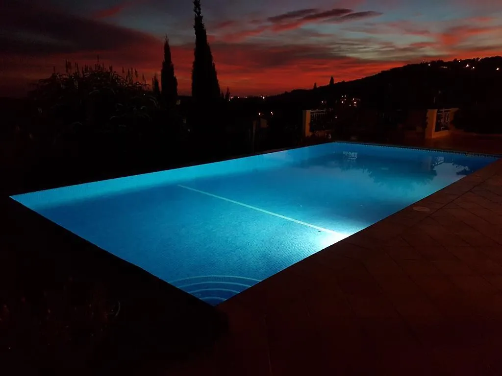 Casa Mocho Branco Bed & Breakfast Loule